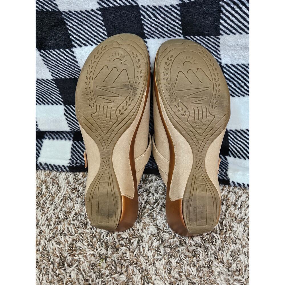 White Mountain Women’s Mule Clogs Size 10 Beige Comfort Slip On Shoes - Picture 5 of 6